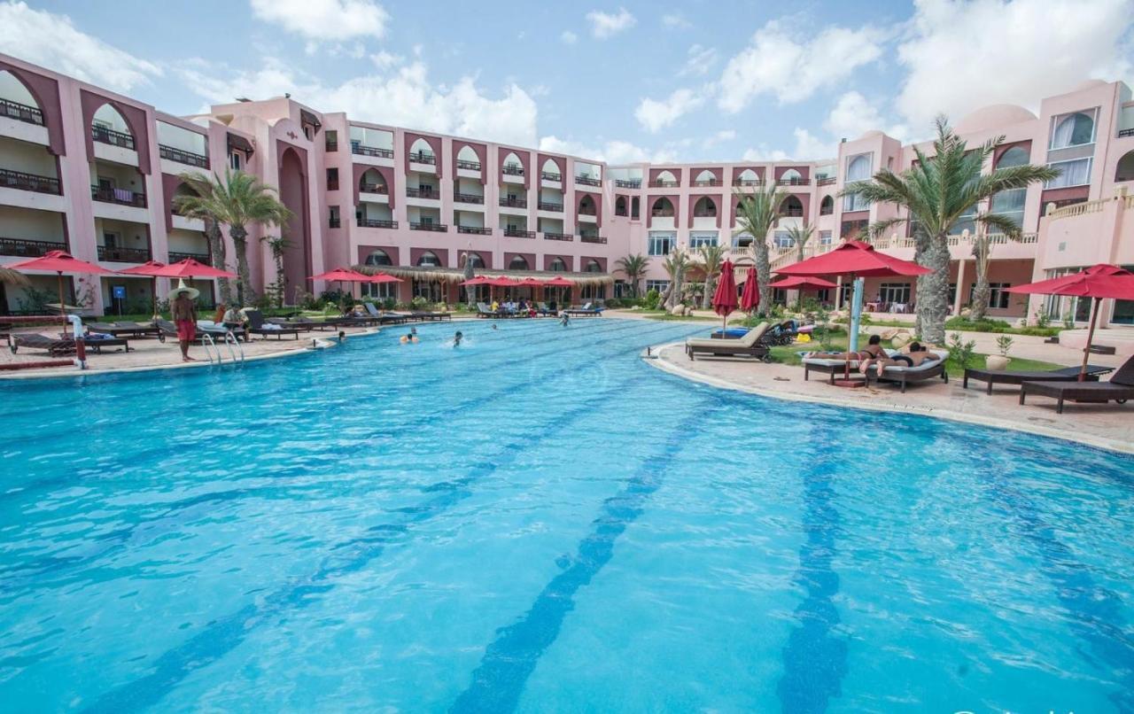 Hotel & Club Lella Meriam Zarzis Bagian luar foto